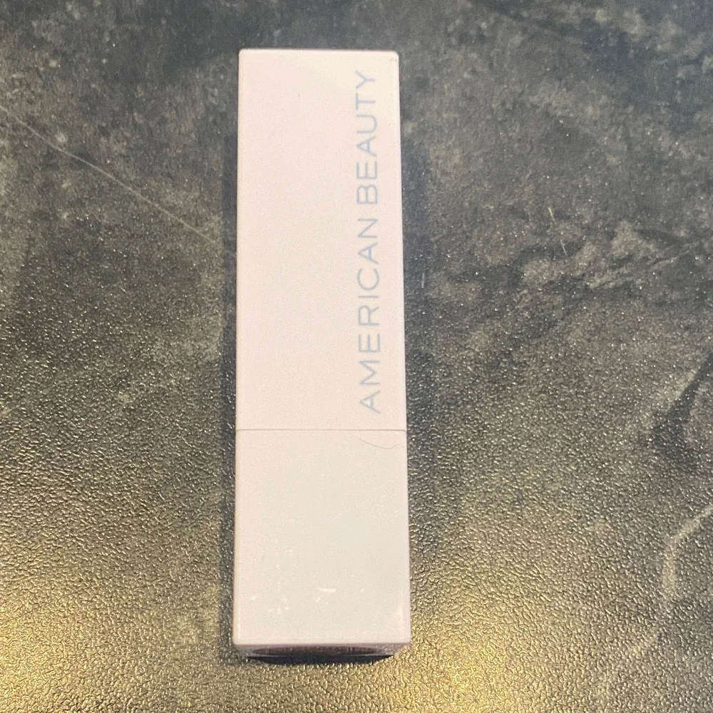 DISCONTINUED American Beauty Luxury For Lips 👄 17 Berry Crush